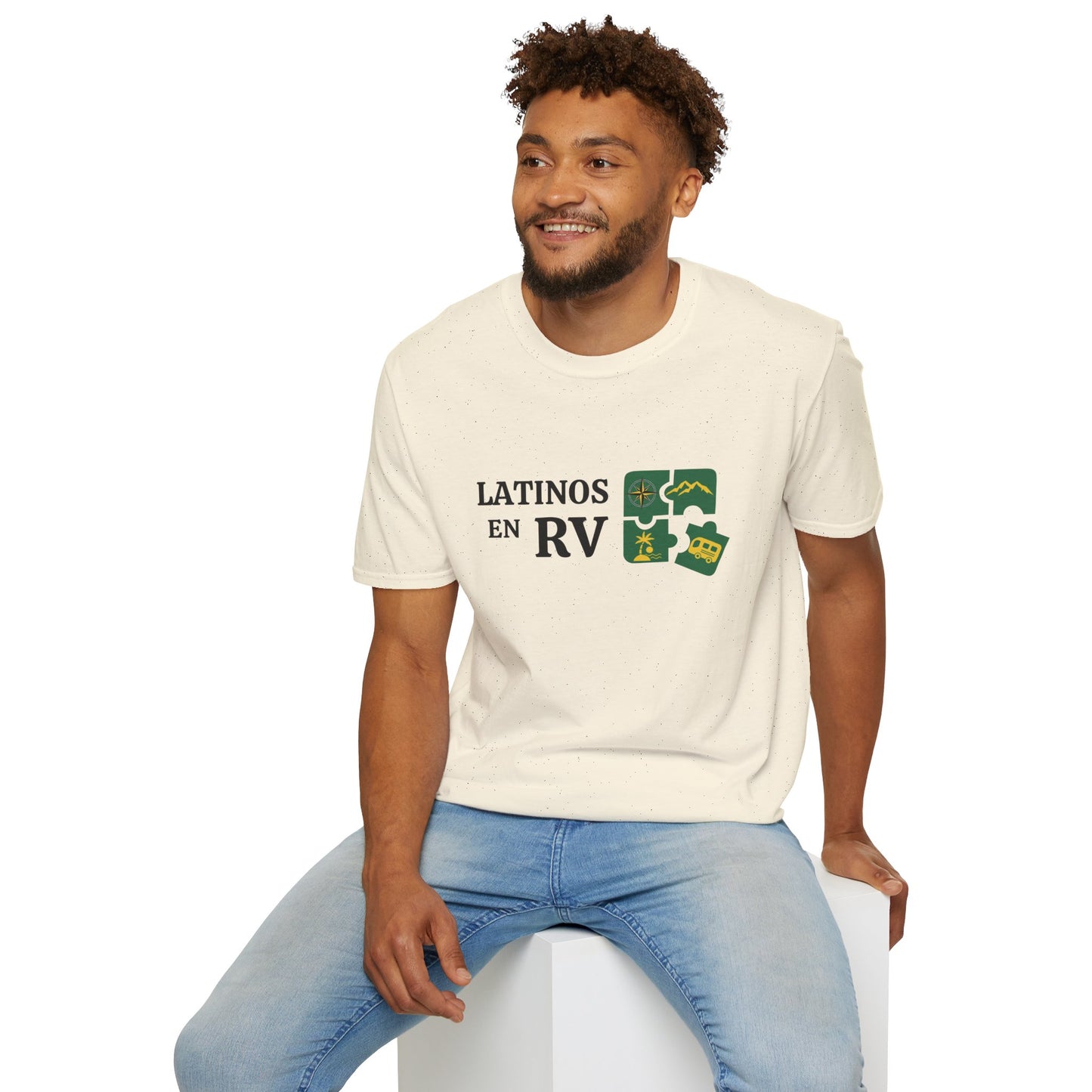 Latinos en RV....... Unisex Softstyle T-Shirt