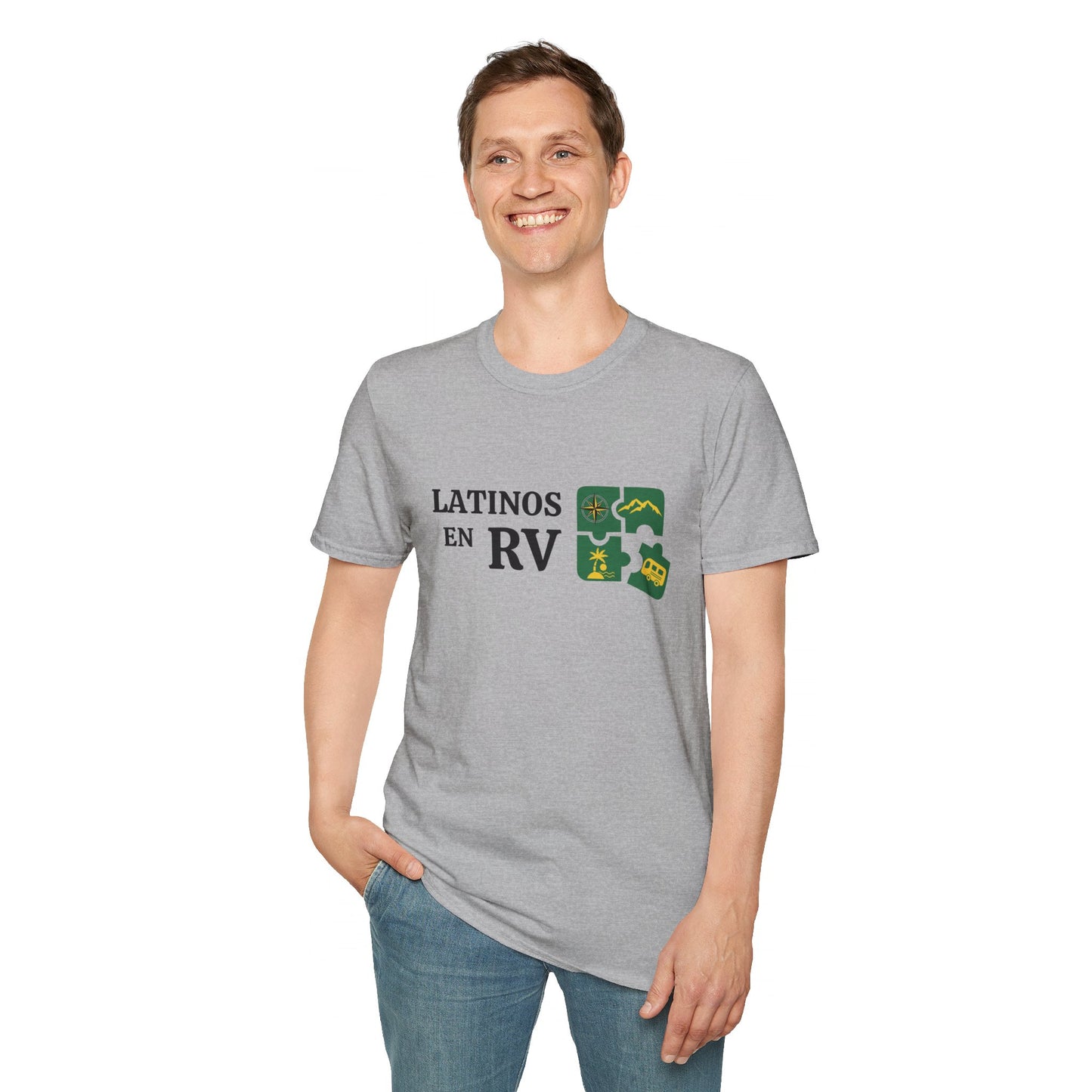 Latinos en RV....... Unisex Softstyle T-Shirt